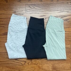 SET of THREE: Alo Yoga Airbrush Cropped Leggings